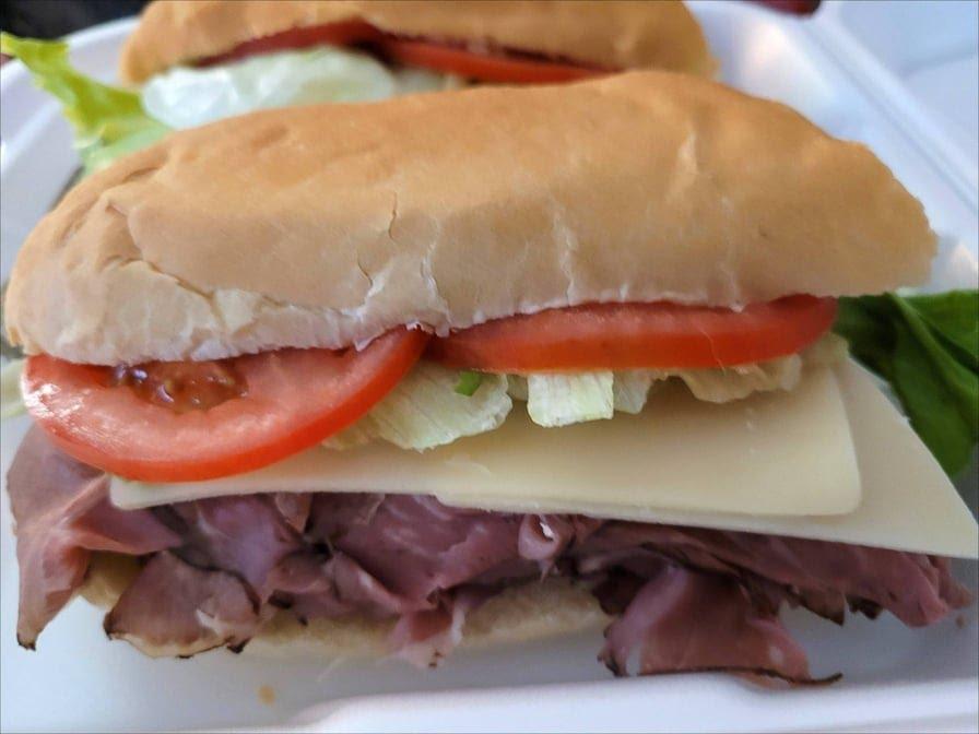 Dynamic Duo Beverage & Deli Pizza Shop